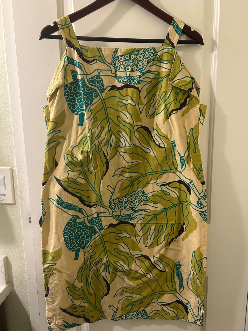 TUTUVI Hawaii Tropical Ulu Breadfruit Pattern Sleeveless Dress